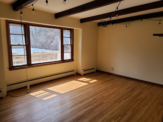 Building Photo - 6505 Rowland Rd