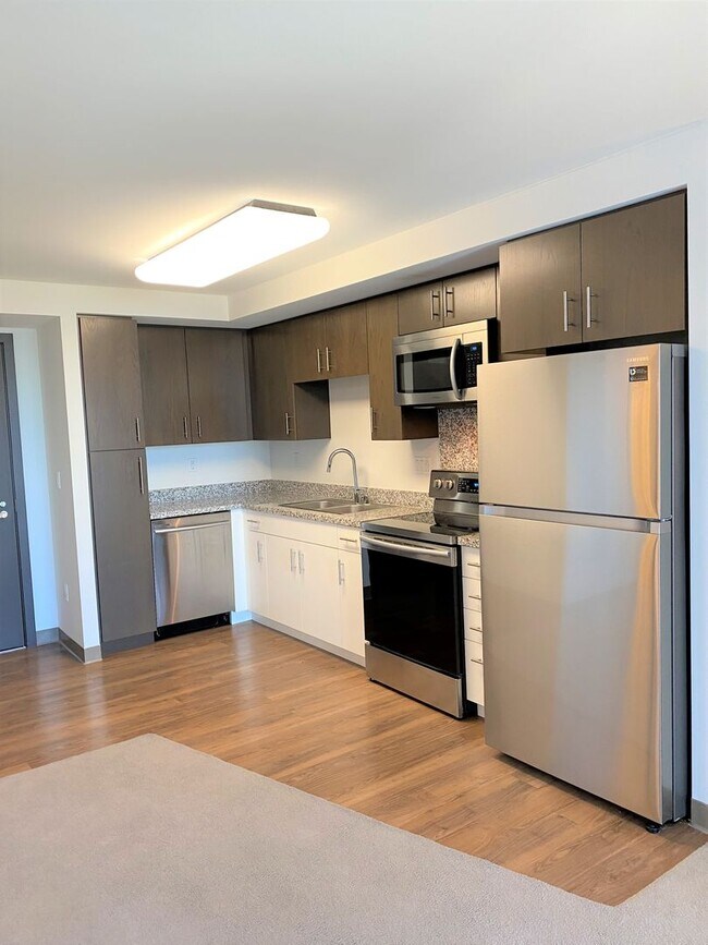 Building Photo - Ke Kilohana - Move in ready 1/1/1