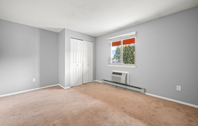 Building Photo - Pembrooke Court Apartments