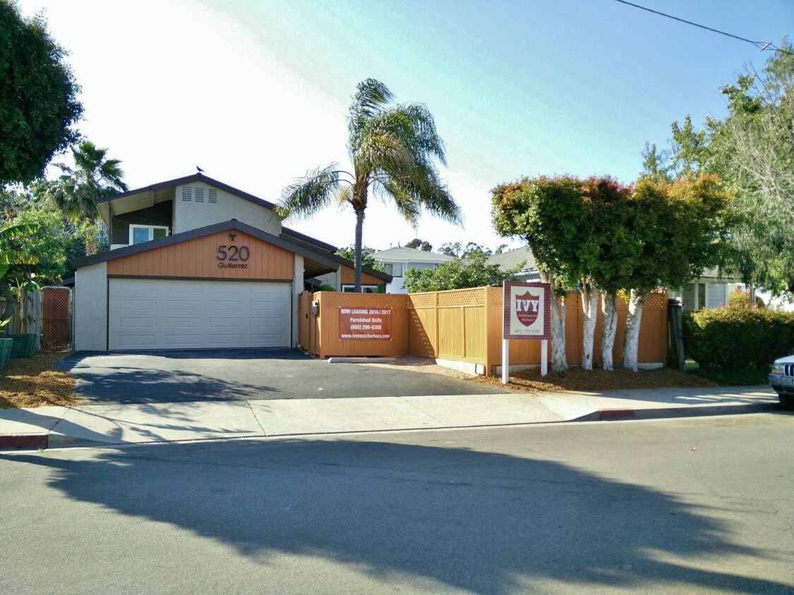 Primary Photo - 520 W Gutierrez St