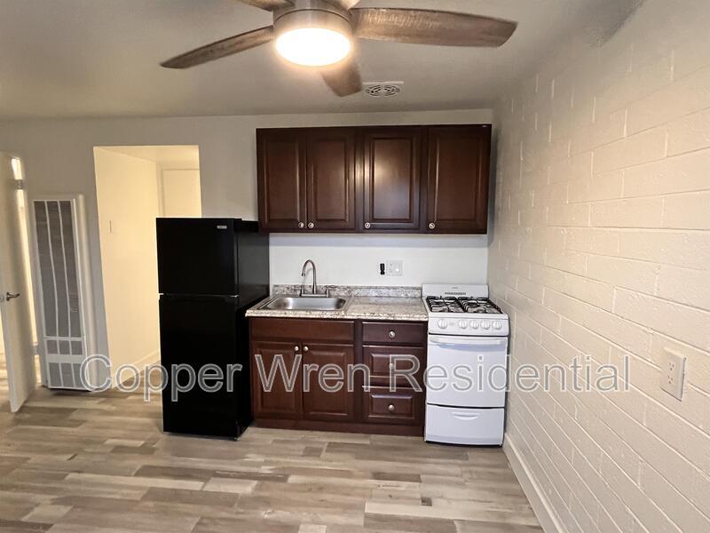 Primary Photo - 114 S Wilson St