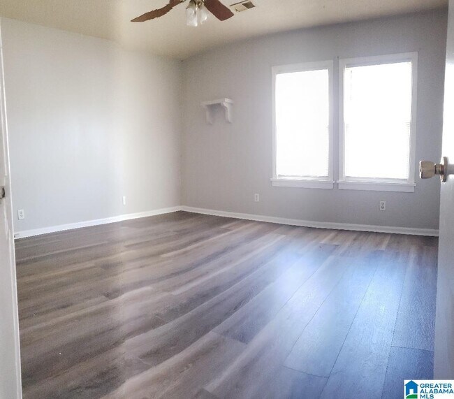 Foto del edificio - 1266 Park Ave