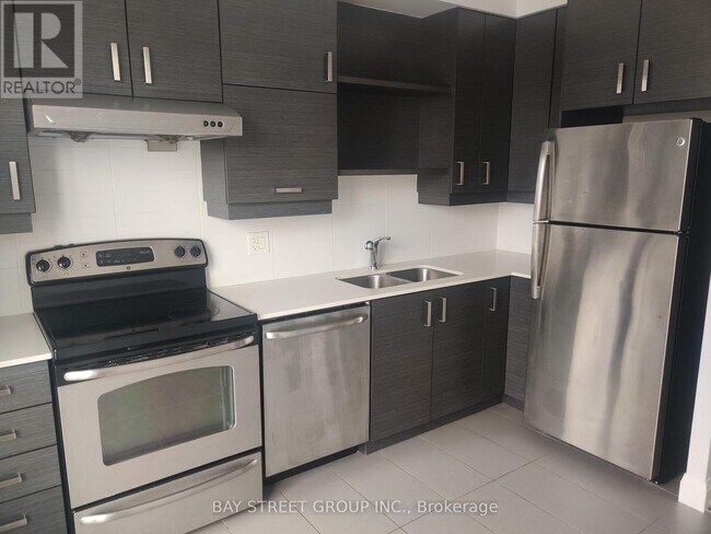 Photo du bâtiment - 8228 Birchmount Rd