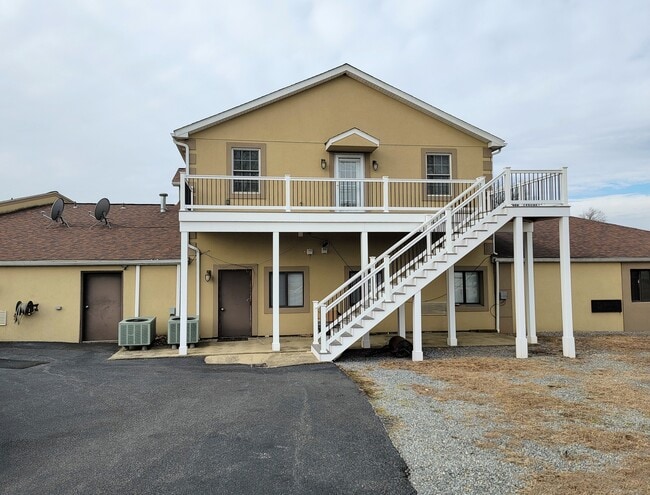 2031 N Reading Rd