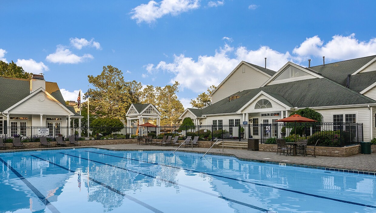 The Pavilions 345 Buckland Hills Dr Manchester, CT