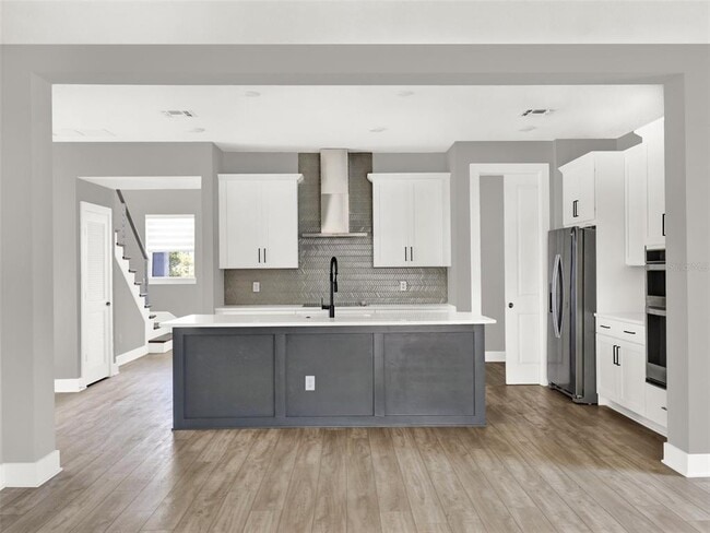 Building Photo - 13782 Grignard Aly