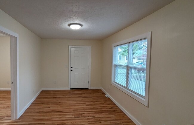 Building Photo - 764 Louis Ave