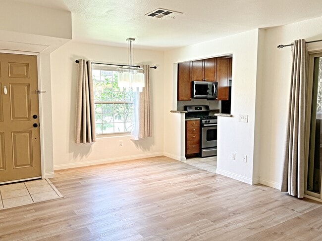 Building Photo - 10619 Dabney Dr