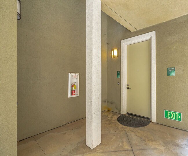Foto del edificio - 12842 Palm St