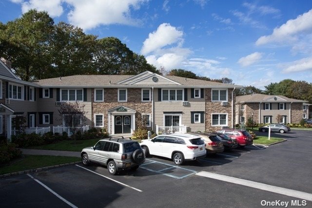 Foto del edificio - 655 Belle Terre Rd