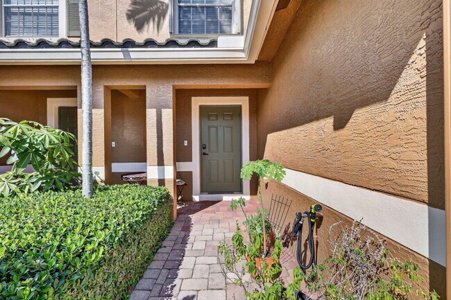 Foto del edificio - 2990 SE Lexington Lakes Dr