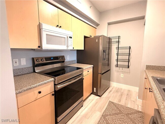 Building Photo - 1235 Reserve Way