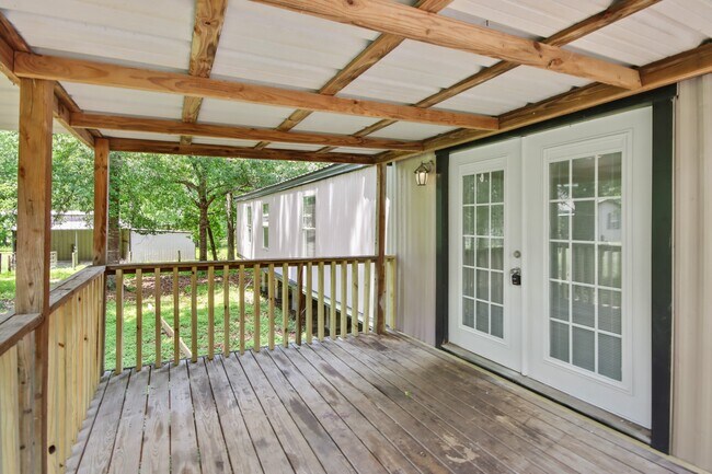 Foto del edificio - 25494 Deepwood Dr