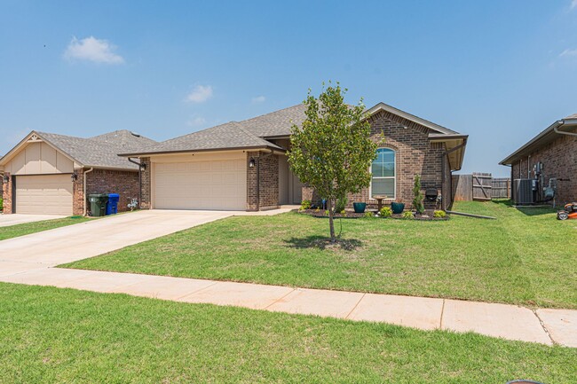 Building Photo - 3911 Sledmere Ln