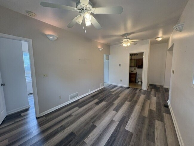 Foto del edificio - 631 Viewpoint Ave