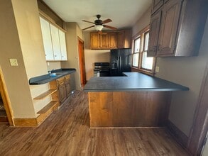 Building Photo - 116 E 15th St