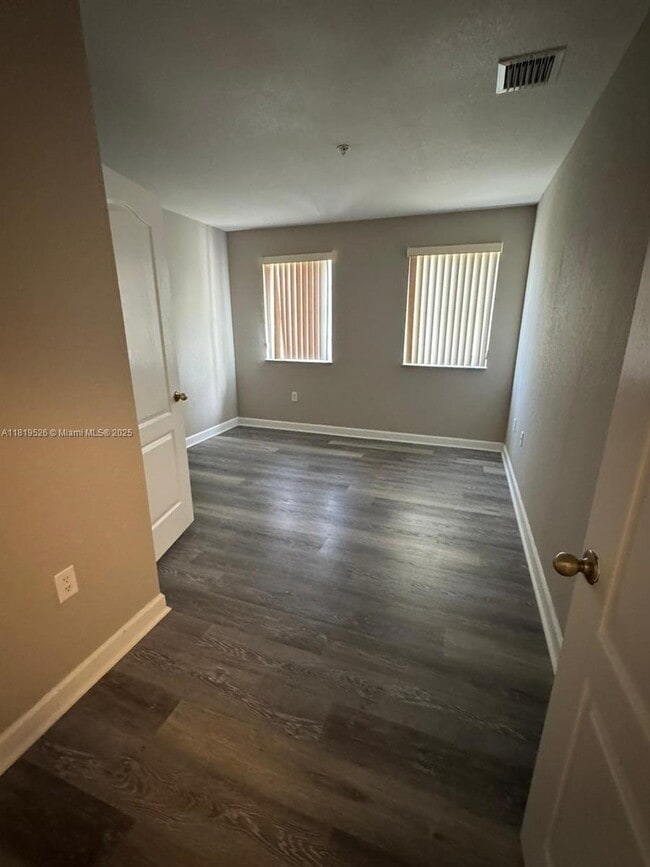Building Photo - 4331 SW 160th Ave