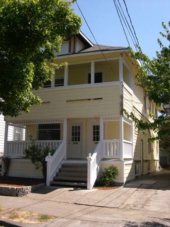 Primary Photo - 916-918 SE 35th Ave