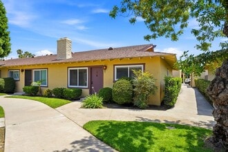 Building Photo - 1531 E La Palma Ave