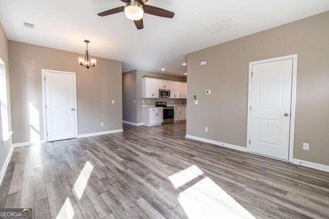 Building Photo - 115 Pinto Ln