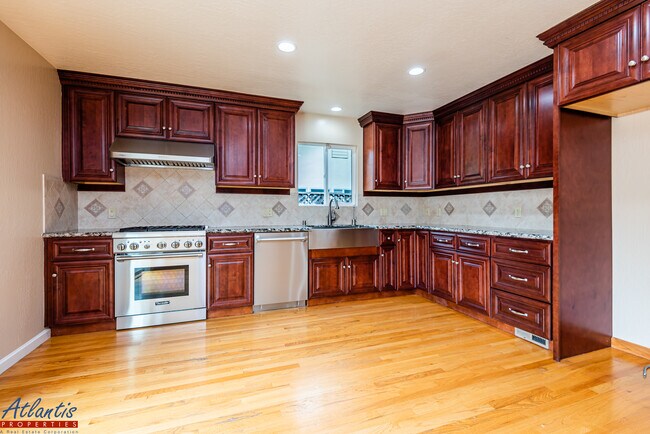 Foto del edificio - 5145 Alan Ave