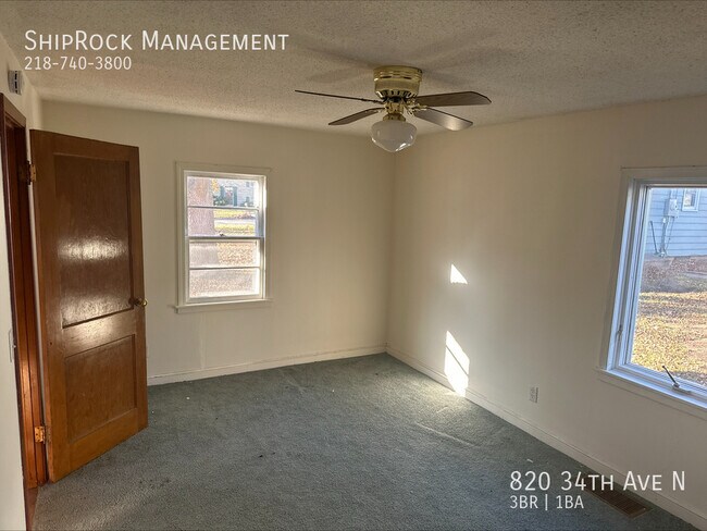 Foto del edificio - 820 34th Ave N