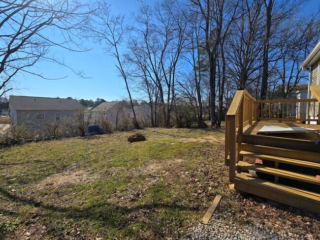 Building Photo - 316 E Highland Dr