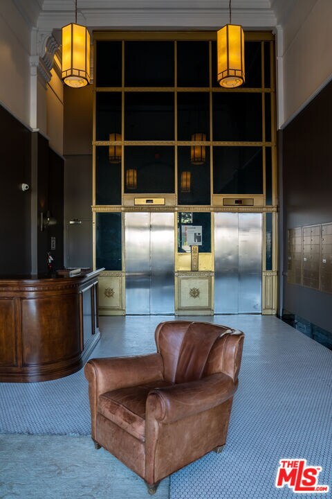 Foto del edificio - 257 S Spring St