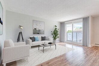 Building Photo - South Wortley Residences