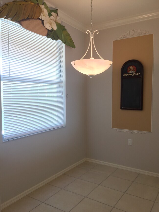 Foto del edificio - 8550 Kingbird Loop