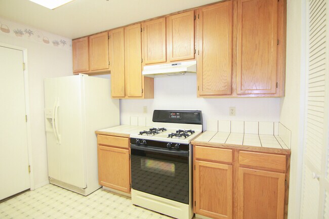 Foto del edificio - 55 and Older Condo in Sierra Lakeside