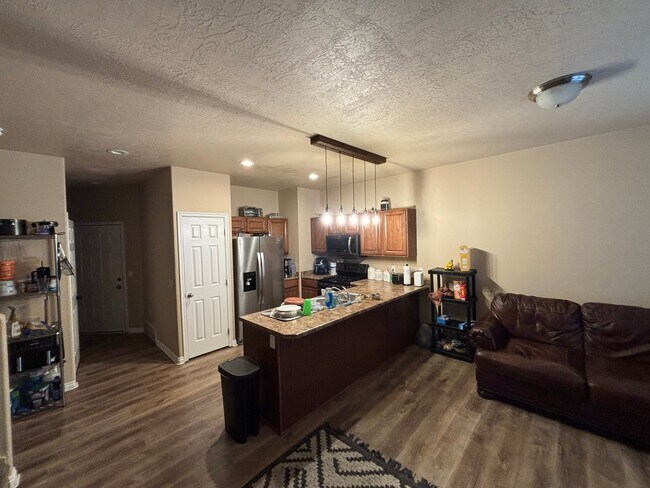 Foto del edificio - 10993 Birch Creek Rd