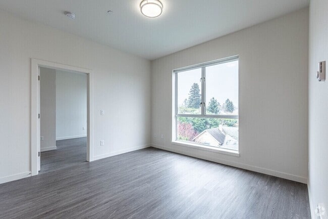 Interior Photo - MF 16 - N. Sumner
