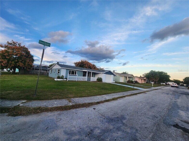 Foto del edificio - 7225 Deerfield Dr