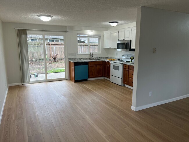 Building Photo - 3100 Juanipero Way