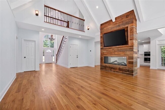 Building Photo - 2090 Double Creek Ln