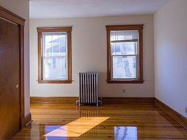 Foto del edificio - 23 Wellington St