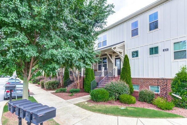 Foto del edificio - Townhome minutes from Lenovo Center: Available September 10th