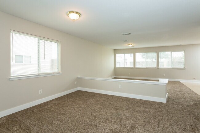 Foto del edificio - 20014 Rustic Lake Ln