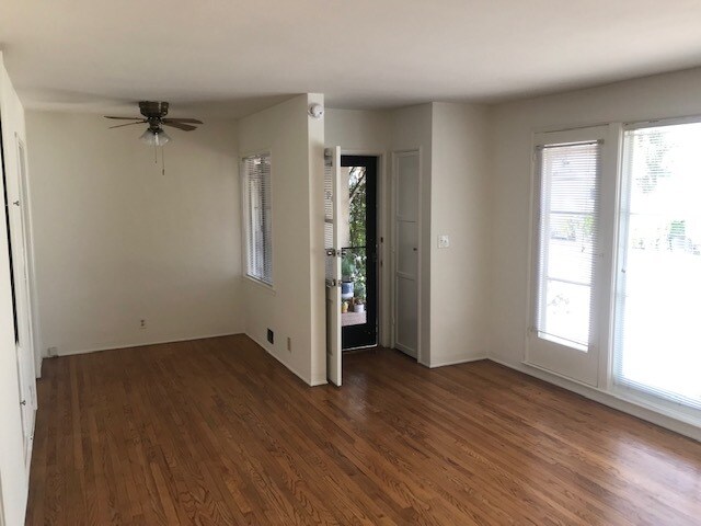 Living Room - 792 S Marengo Ave