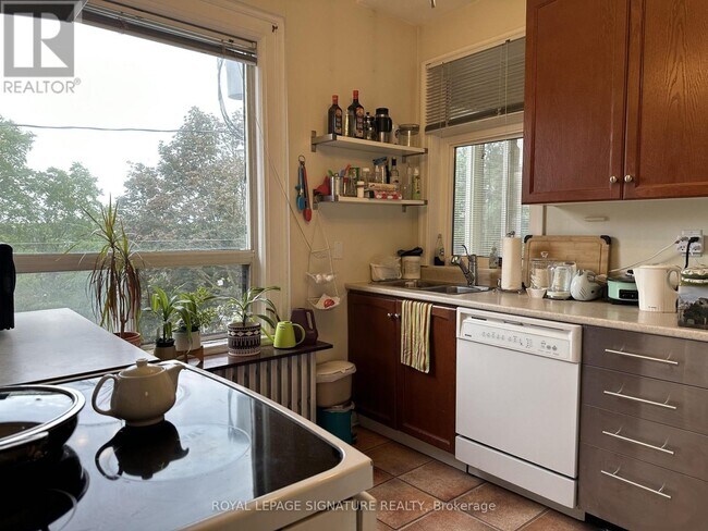 Photo du bâtiment - 646 Broadview Ave