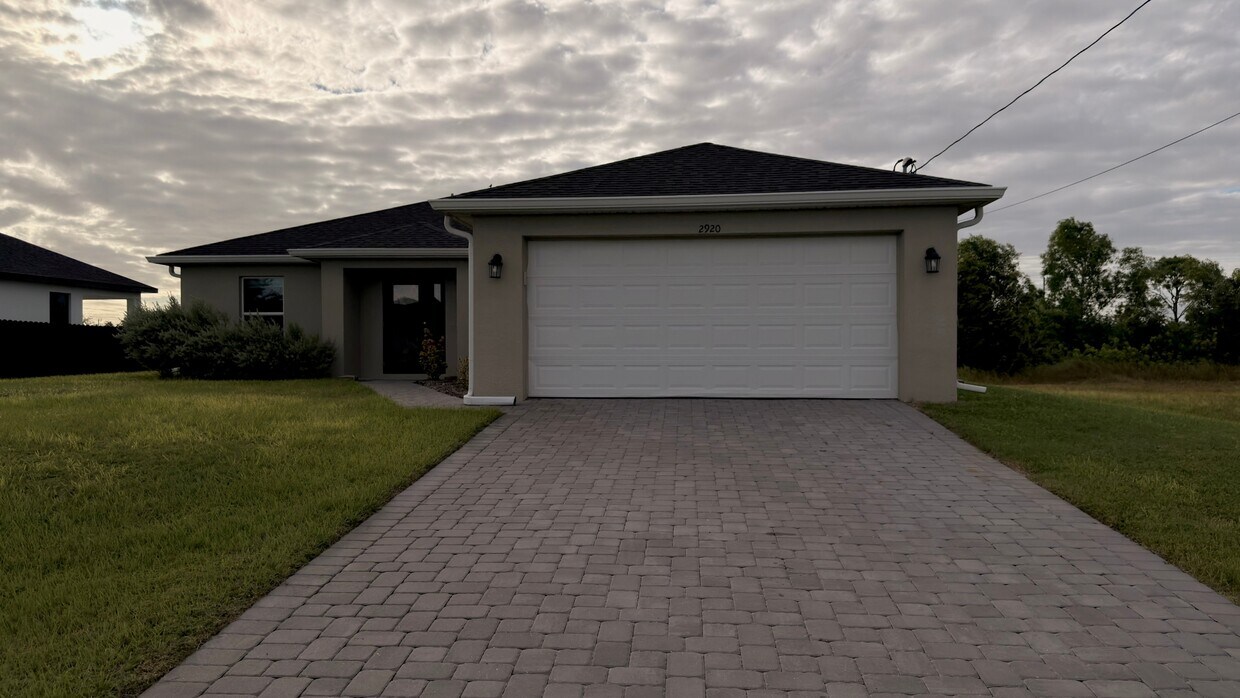 Foto principal - 2920 NW 4th Pl
