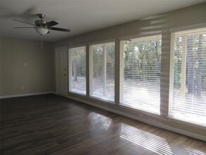 Building Photo - 8716 Club House Dr