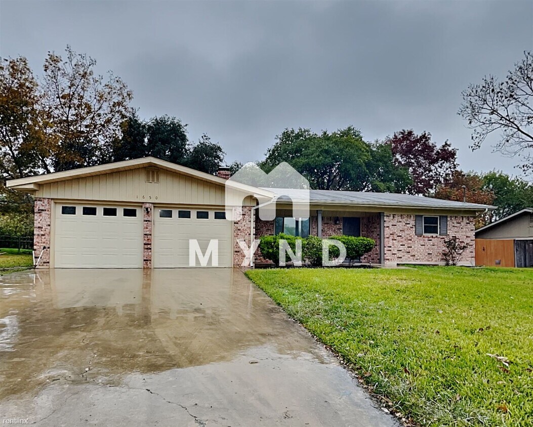 3 br, 2 bath House 1650 Gardenia Dr House Rental in New Braunfels