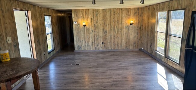 Foto del edificio - 112 W Spruce