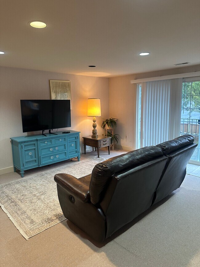 Foto del edificio - 8228 24th St Ct W