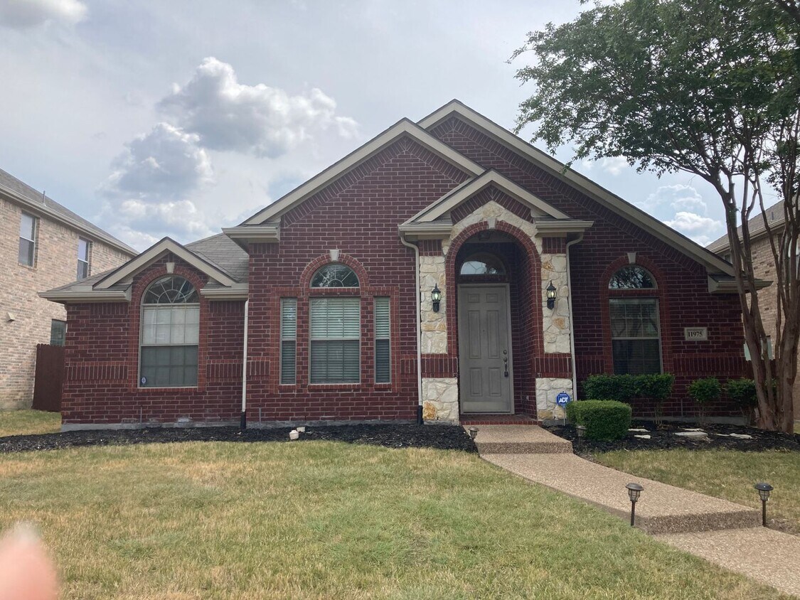 Foto principal - 3 Bed 2 Bath House For Lease in Frisco, Te...