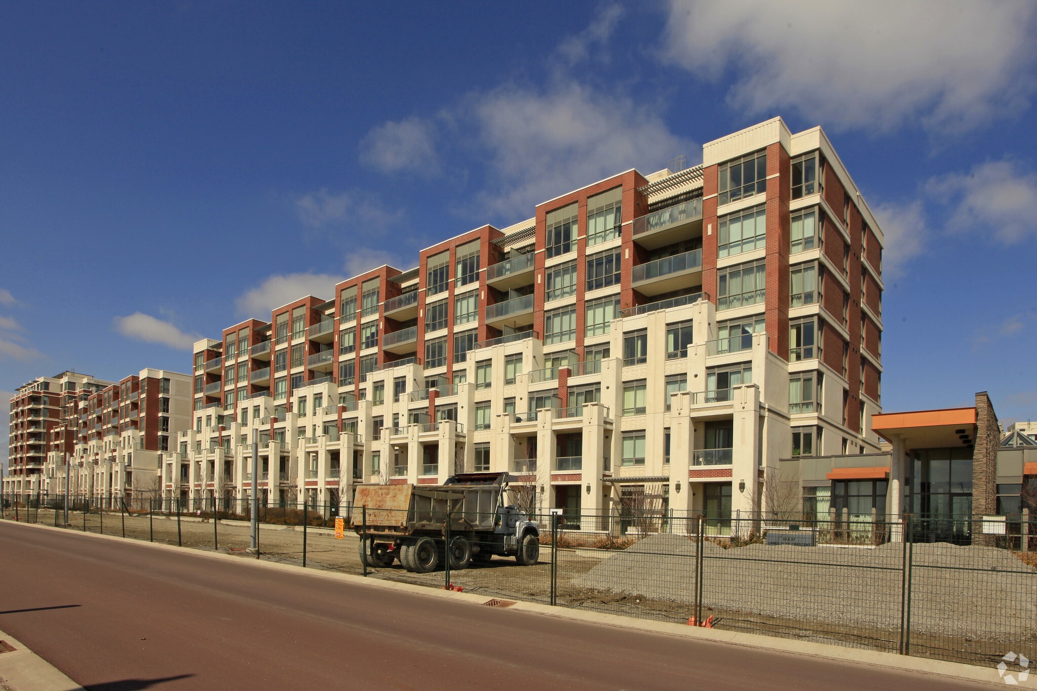 Rouge Bijou Promenade