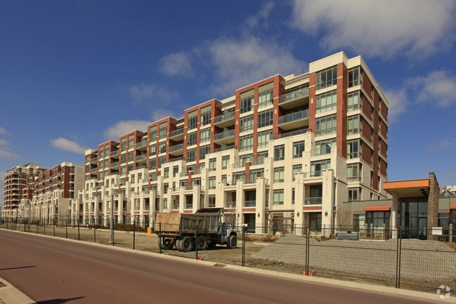 Rouge Bijou Promenade