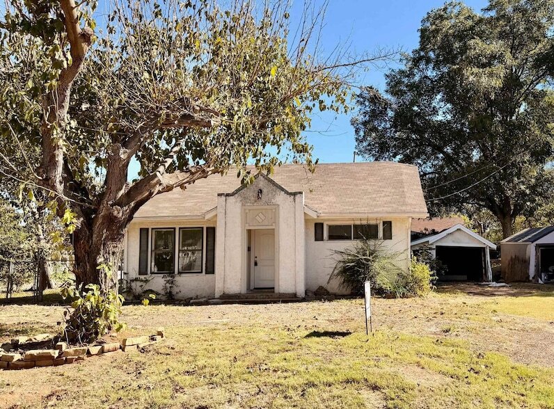 Foto principal - 2213 Bridwell St